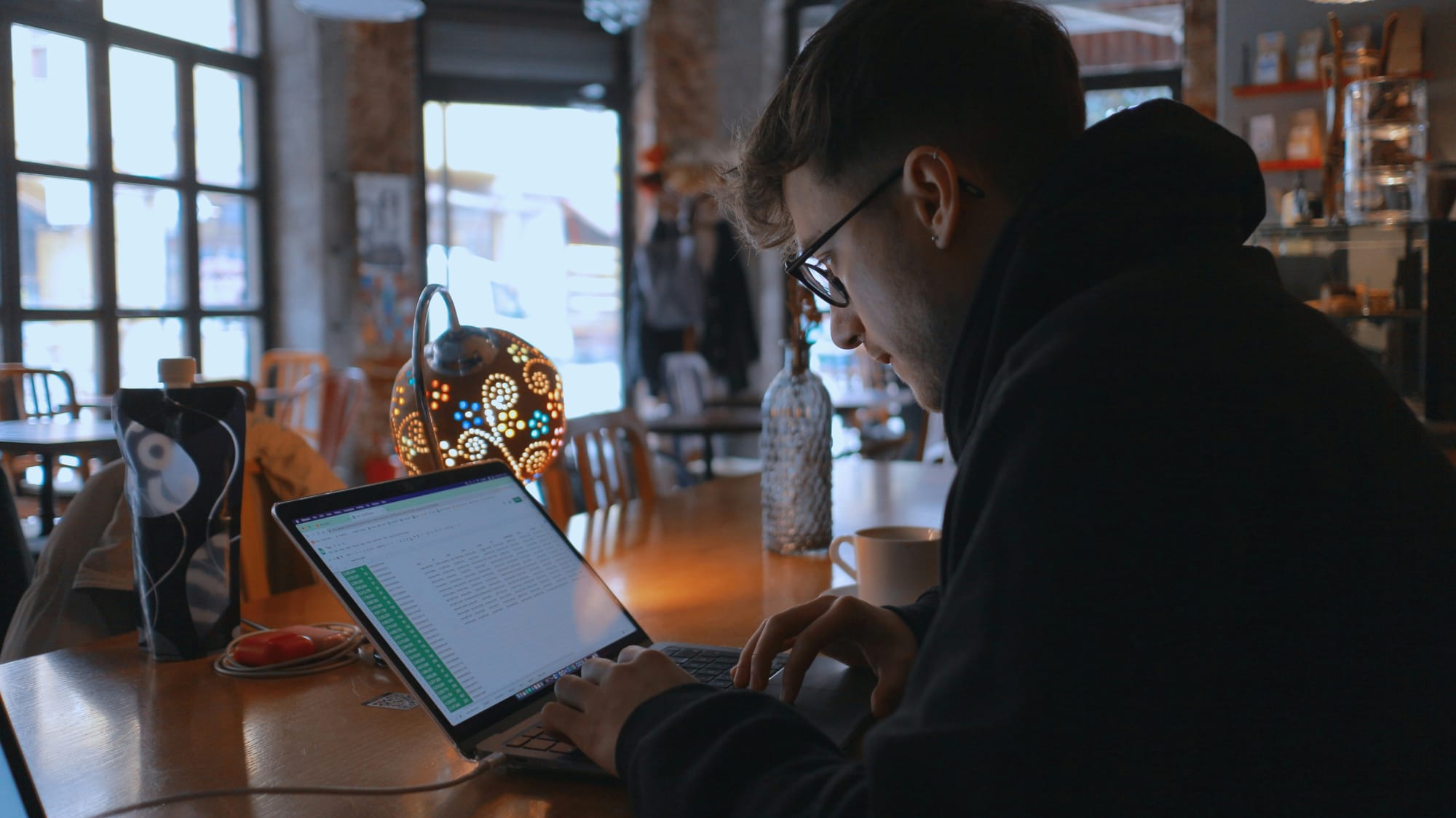 woman looking at features - Storyblocks Alternatives